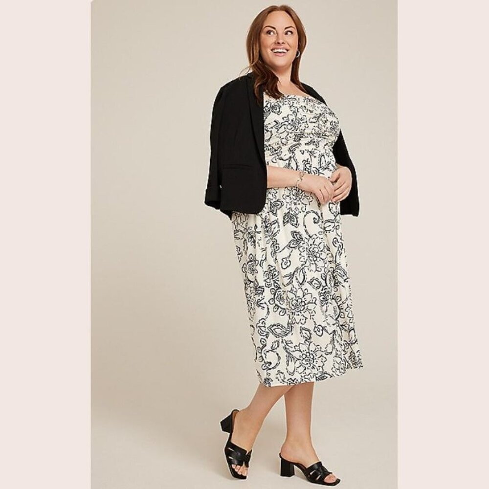 Maurices – Floral Smocked Midi Dress - 2X